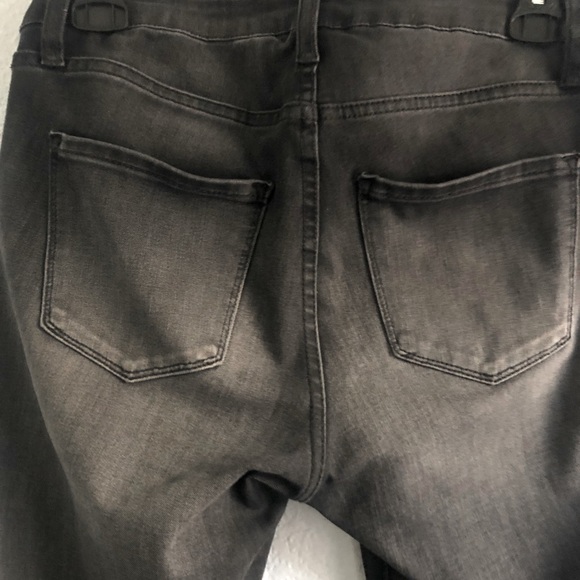 Lauren Conrad Super Skinny Black Wash (Short) Jeans - Picture 5 of 6